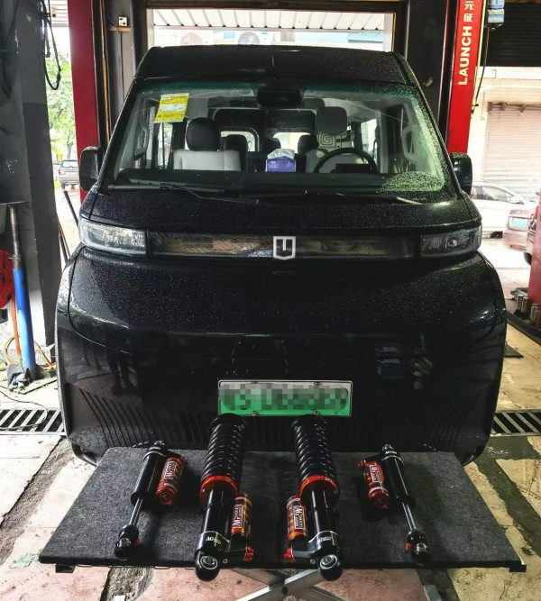 吉利远程超级 Van 旅居房车|底盘进阶升级:霸哥 AGSHOCKS 氮气减震