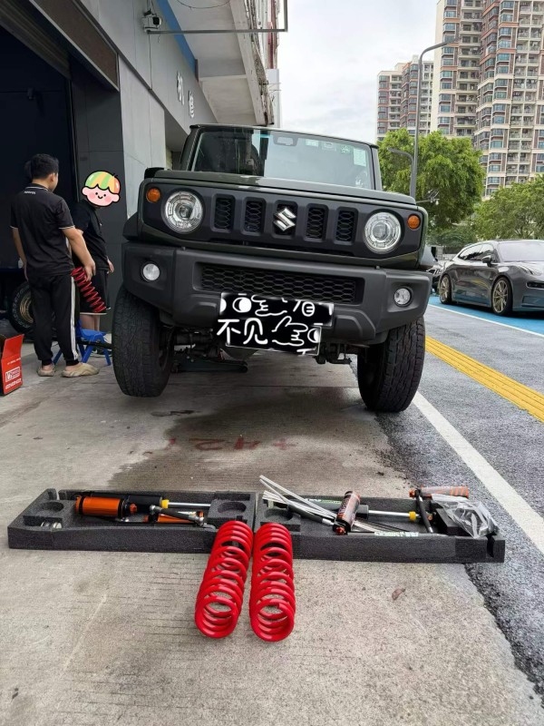 吉姆尼JB74 小方盒升级霸哥氮气减震